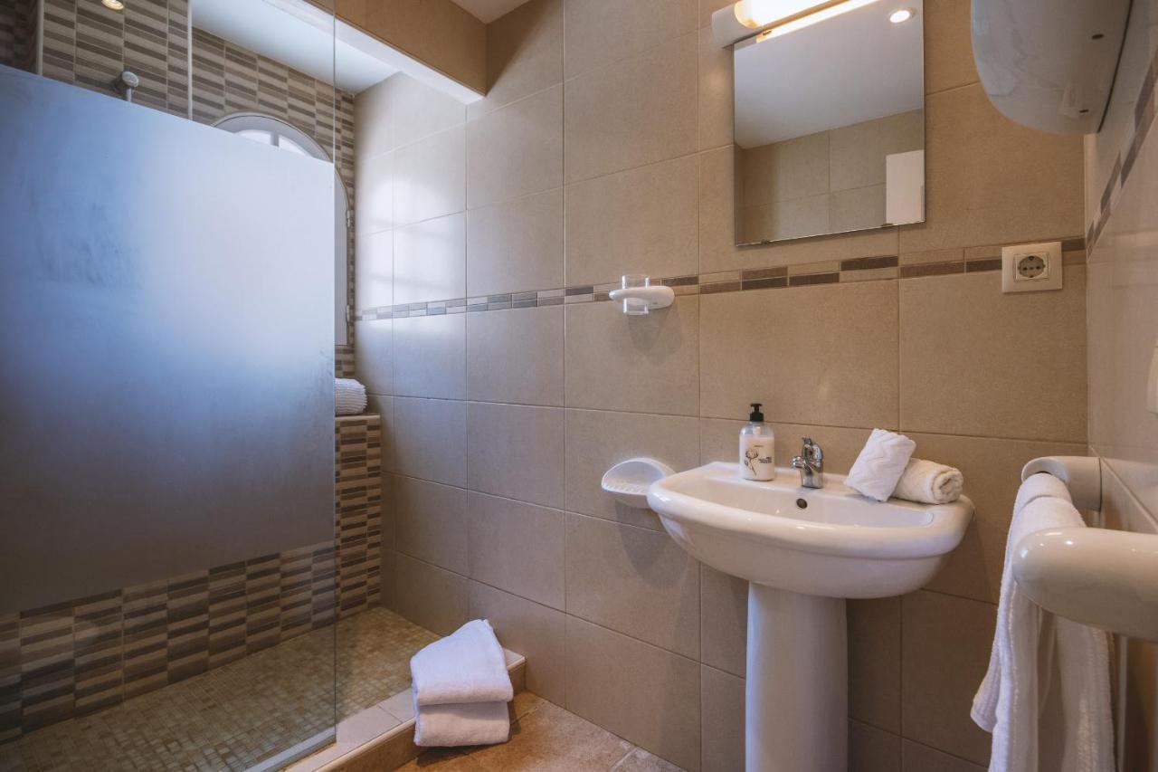 Avalon Apartment ฮาเวอา ภายนอก รูปภาพ